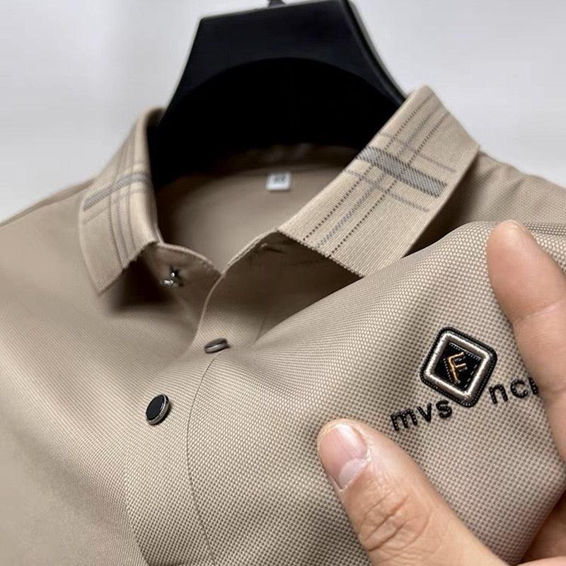 Polo Premium de Alto Padrão em Seda Gelo - Frank / Renomada no Mercado Internacional Agora Também Disponivel em Suas Mãos!