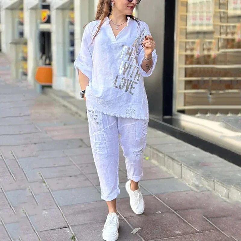 Conjunto Vogue Street™ em Linho de Algodão com Estampa Metalizada e Calça Cargo Bordada / O Equilíbrio Perfeito Entre Conforto e Estilo Contemporâneo!