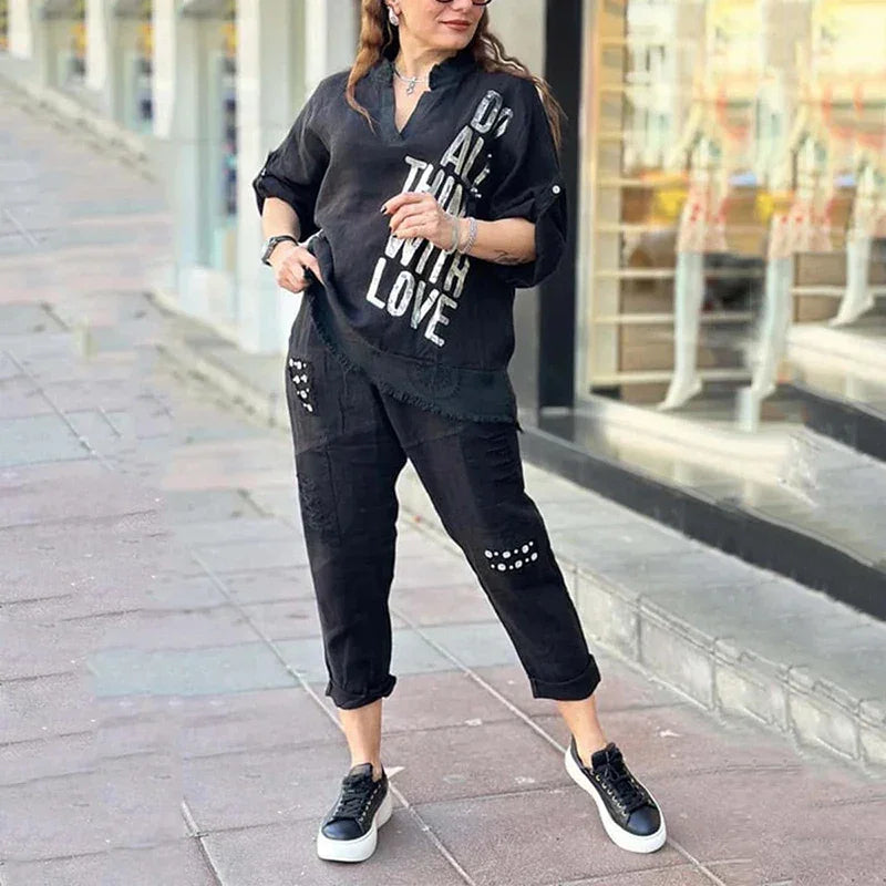 Conjunto Vogue Street™ em Linho de Algodão com Estampa Metalizada e Calça Cargo Bordada / O Equilíbrio Perfeito Entre Conforto e Estilo Contemporâneo!