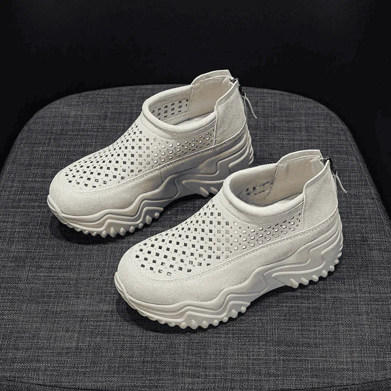 Tênis Plataforma PureWave™ em Camurça Respirável com Solado Tratorado / Um Visual Moderno para Te Levar Mais Longe!