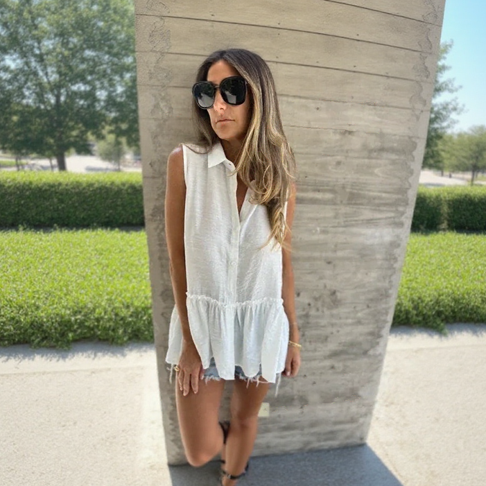 Camisa Laguna™ em Viscose Premium com Babado na Barra e Botões Minimalistas / Toque Natural e Caimento que Encanta!