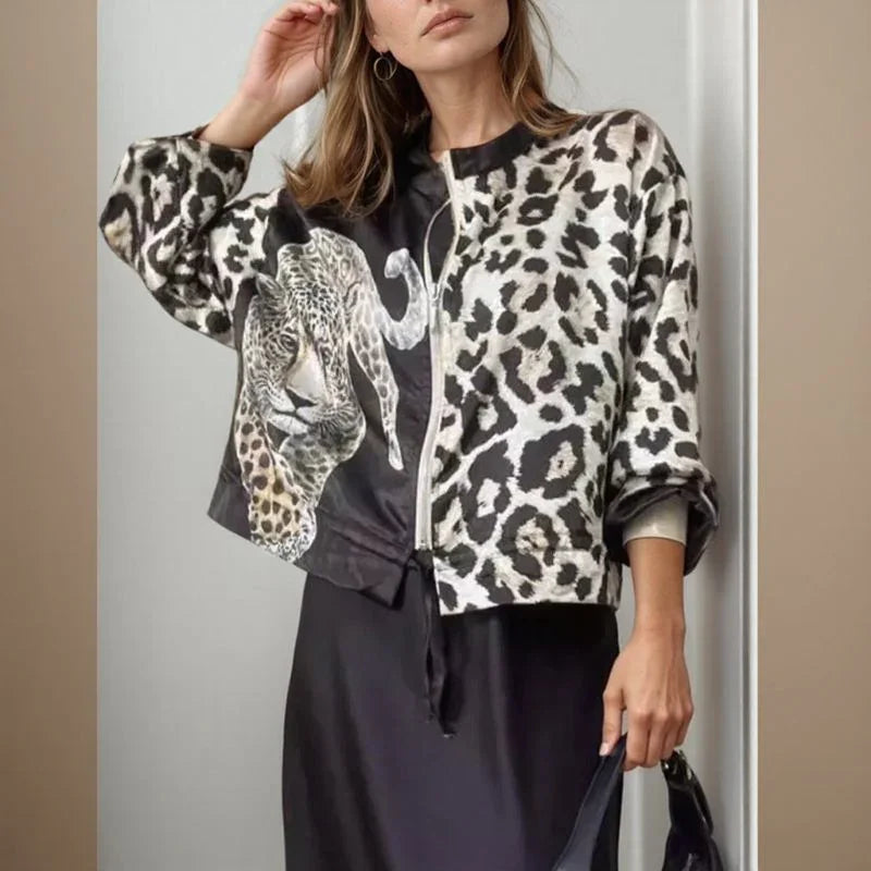 Jaqueta Panthera Luxe™ Estilo Bomber e Estampa Animal Print / Atitude Selvagem e Estilo Sofisticado em Uma Só Peça!