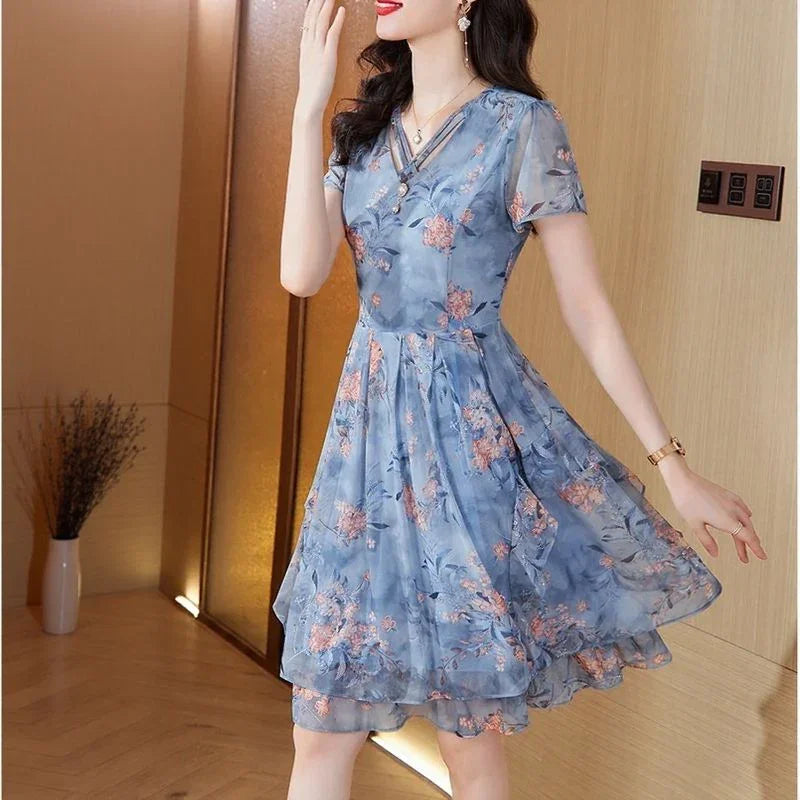 Vestido Bellevoile™ em Popelina Floral com Movimento Leve / A Delicadeza Rara que Brilha em Qualquer Estação!