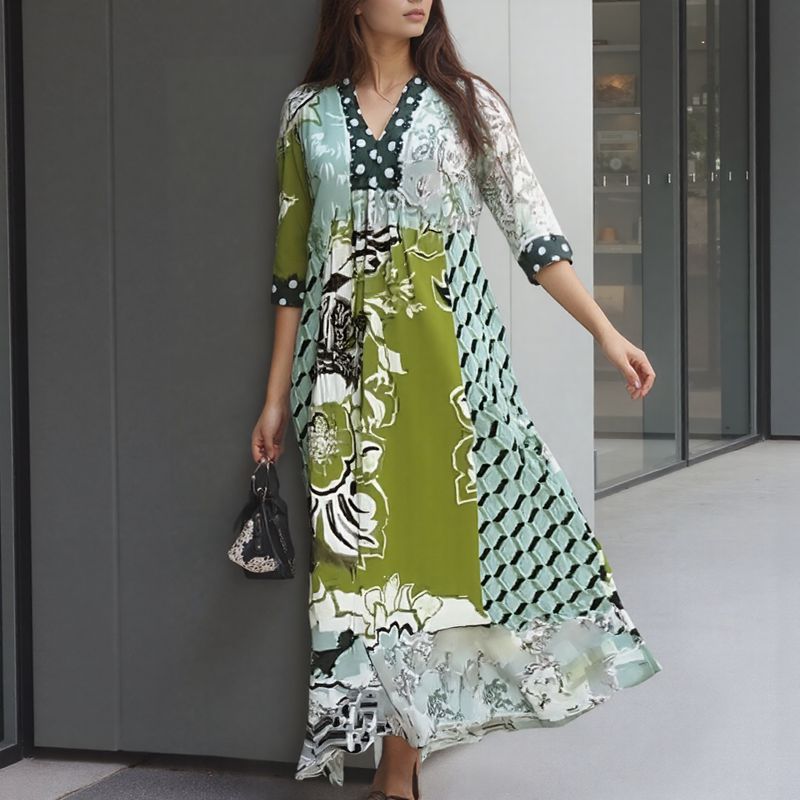 Vestido Palermo™ em Malha Acetinada com Estampa Floral Abstrata / Brilho, Charme e Exclusividade em Uma Só Peça!