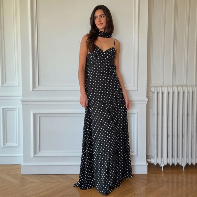 Vestido Isaura™ com Top Lenço e Saia Longa Fluida / Elegância Clássica com Toque de Sensualidade Contemporânea!