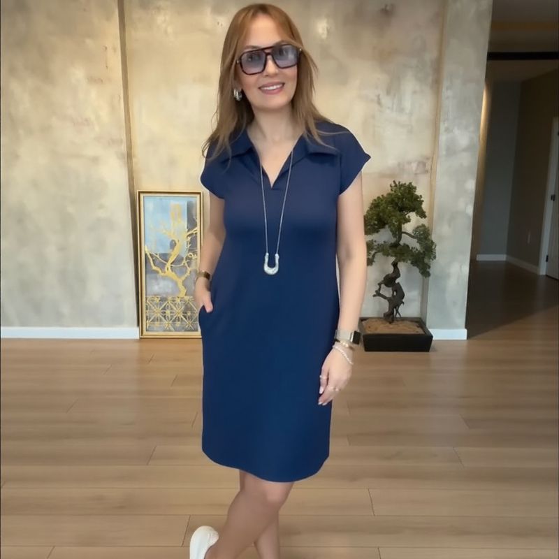 Vestido Polo Solene™ com Design Minimalista Elegante / Uma Peça Essencial para a Mulher Contemporânea!