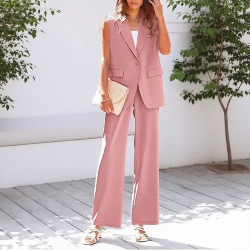 Conjunto Antoinette™ com Colete Alfaiatado e Calça de Linhas Alongadas / Clássico, Feminino e Inesquecível!