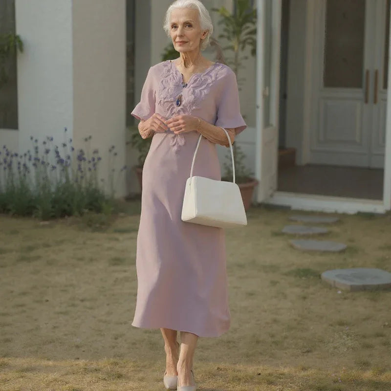 Vestido Vitta™ em Linho de Algodão com Bordado Artesanal / Simplicidade Refinada para Seus Momentos