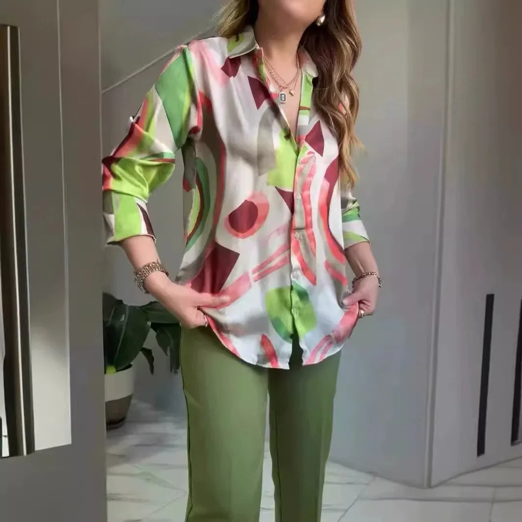 Conjunto Sálvia Élégance™ com Camisa Acetinada e Calça de Alfaiataria / Sofisticação que Vai do Office ao After!