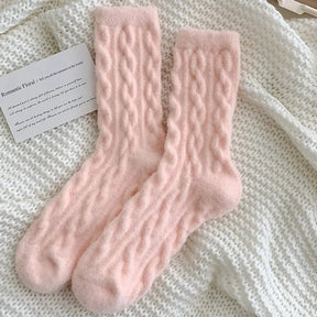 Kit de Meias Bella™ em Malha Felpuda com Trama Trançada / Maciez e Aconchego que Seus Pés Merecem!