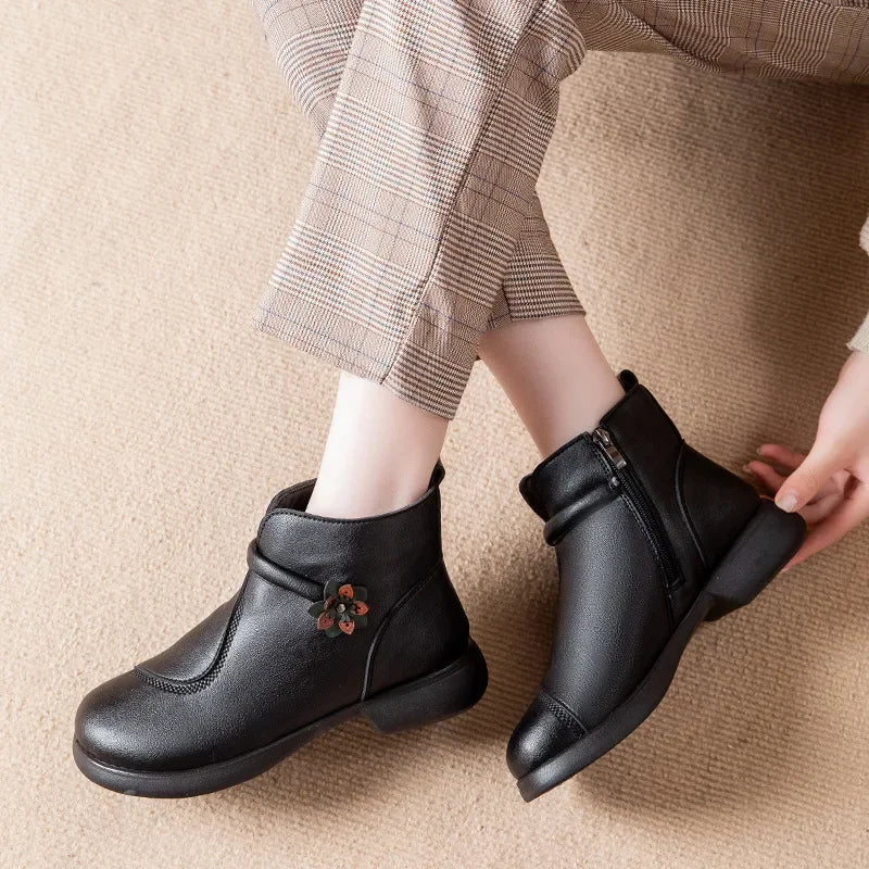 Bota Ana Catarina™ com Forração Macia e Solado Antiderrapante / Segurança e Elegância para os Dias Mais Frios!