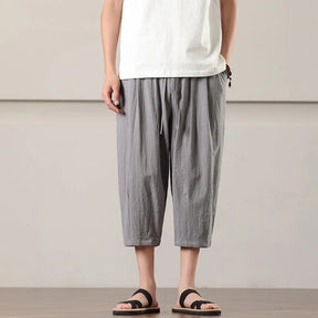 Calça Torino™ em Linho de Algodão Leve / O Toque Sofisticado da Moda Europeia que Inspira o Verão Brasileiro!