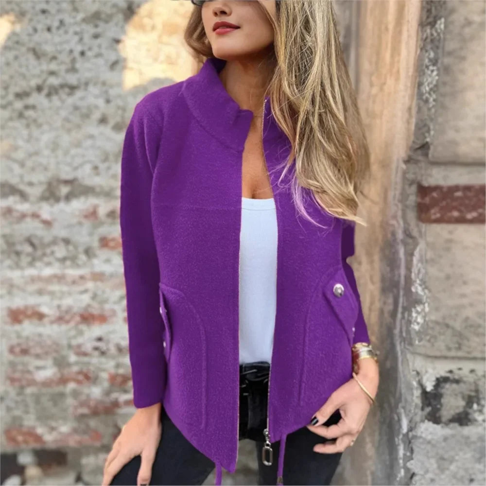 Jaqueta Donna Rebeca™ com Gola Alta e Bolsos Elegantes / Sofisticação Aconchegante para os Dias Frios!