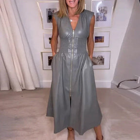 Vestido Imperium™ em Couro com Cintura Franzida Modeladora / Poder, Estilo e Sofisticação em uma Única Peça!