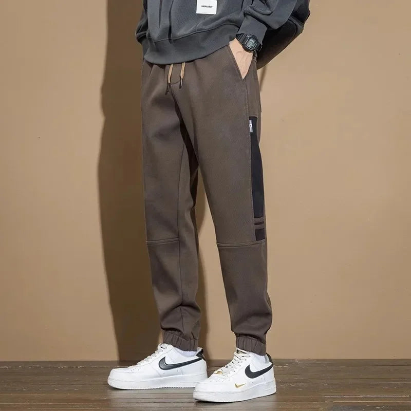 Calça Jogger Axis™ em Moletom Premium / Conforto Máximo com Visual Urbano para Sua Rotina Dinâmica!