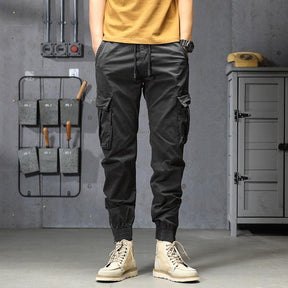Calça Cargo Elite™ com Design Tático / A calça do homem que adora se aventurar!