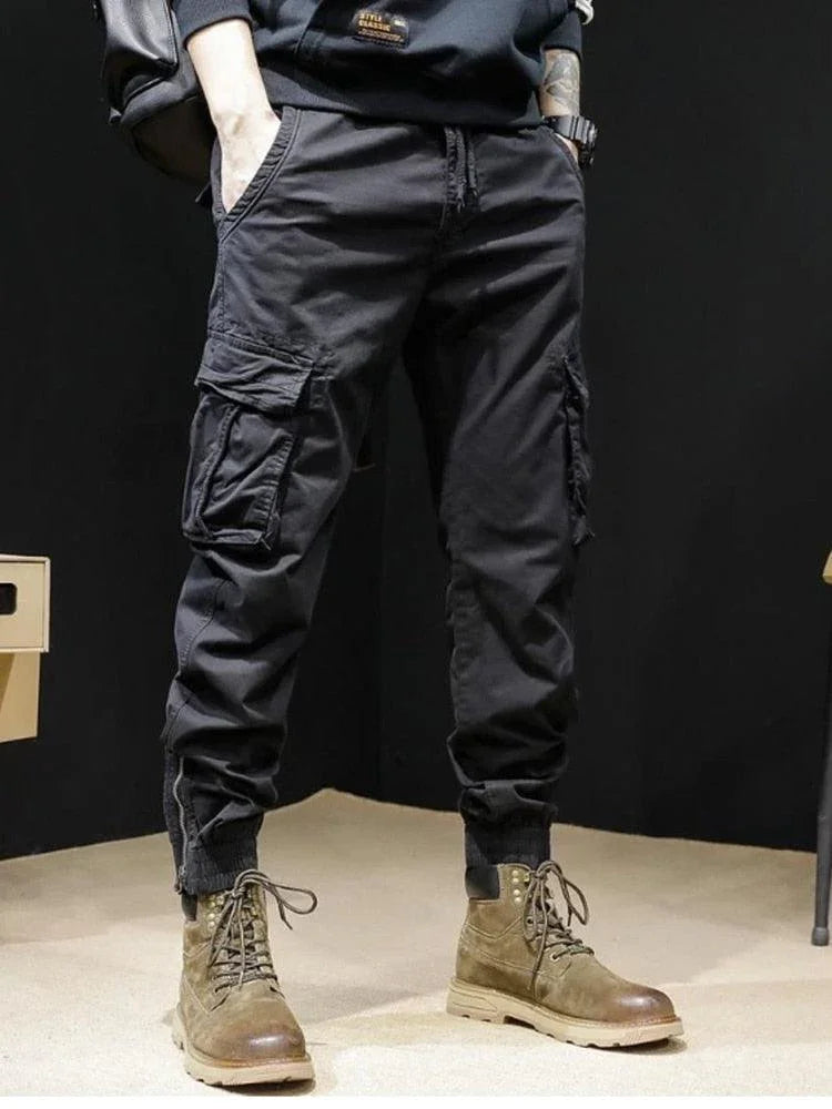 Calça Cargo Elite™ com Design Tático / A calça do homem que adora se aventurar!
