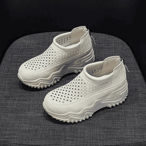 Tênis Plataforma PureWave™ em Camurça Respirável com Solado Tratorado / Um Visual Moderno para Te Levar Mais Longe!