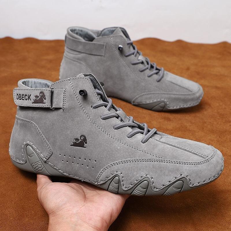 Bota Dbeck™ Trabalhada em Camurça Italiana / + Boné Tático Camuflado do Brasil de Brinde