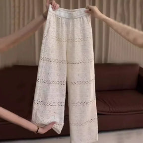 Calça Floralis™ em Renda Laise de Algodão / Elegância Fresca e Exclusiva em Cada Detalhe!