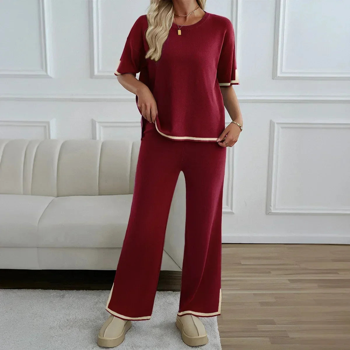 Conjunto Classy™ em Malha Premium com Detalhes Contrastantes / Para Quem Valoriza o Conforto com Toque Refinado!