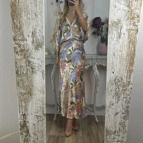 Conjunto Sakura™ em Cetim Premium com Blusa Kimono e Saia Longa Estampada /  Feminilidade Sofisticada que Brilha em Qualquer Ocasião!