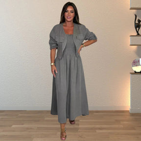 Conjunto Anelise™ com Jaqueta Cropped e Vestido Minimalista / O Básico bem Feito que Exala Bom Gosto!