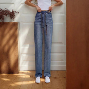 Calça Jeans Jolie™  com Cós Elástico e Lavagem Premium / O Jeans que Te Acompanha sem Exageros!