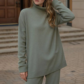 Blusa Capadócia™ em Tricô com Gola Alta / Elegância Atemporal com Toque de Sofisticação Contemporânea!