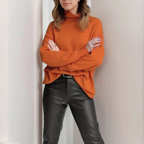 Blusa Capadócia™ em Tricô com Gola Alta / Elegância Atemporal com Toque de Sofisticação Contemporânea!