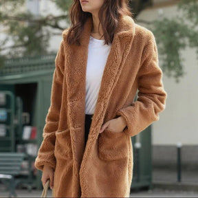 Casaco Elodie™ em Lã Teddy com Gola Alta / Sofisticação Urbana com Conforto Térmico para os Dias Frios!