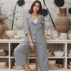 Conjunto PortoRico™ Design Listrado em Algodão Misto / Elegância Ampla e Versatilidade Atemporal para Todas as Ocasiões!