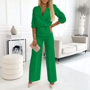 Conjunto Elégance Paris™ em Alfaiataria Minimalista com Calça Pantalona / Refinamento Atemporal para Mulheres de Presença!