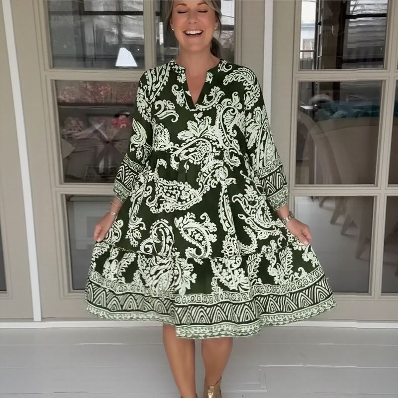 Vestido Glenda™ em Viscose Acetinada com Estampa Boho / O Encanto da Liberdade com Sofisticação!