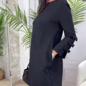 Vestido Maison Noir™ com Mangas Esculpidas e Corte de Alfaiataria / Sofisticação Minimalista para Mulheres de Presença