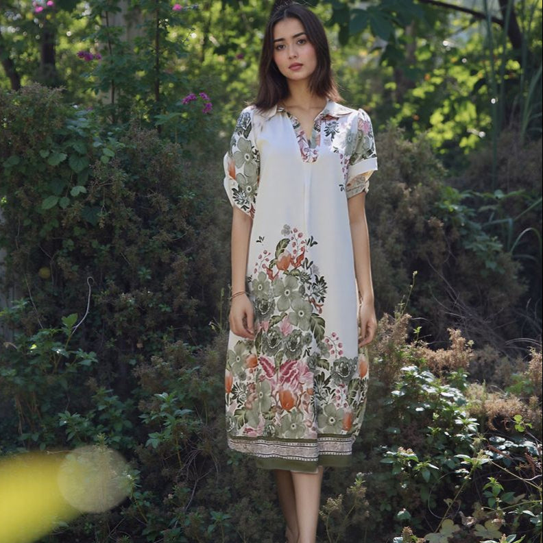 Vestido Primavera™ em Cetim Flora com Estampa Artística / Leveza Romântica e Brilho Atemporal para Mulheres de Bom Gosto!